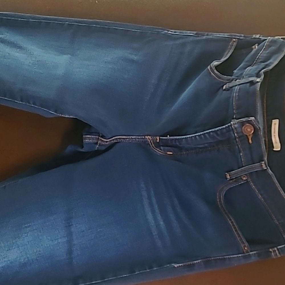 Levis Strauss 315 Shaping Bootcut size 33
